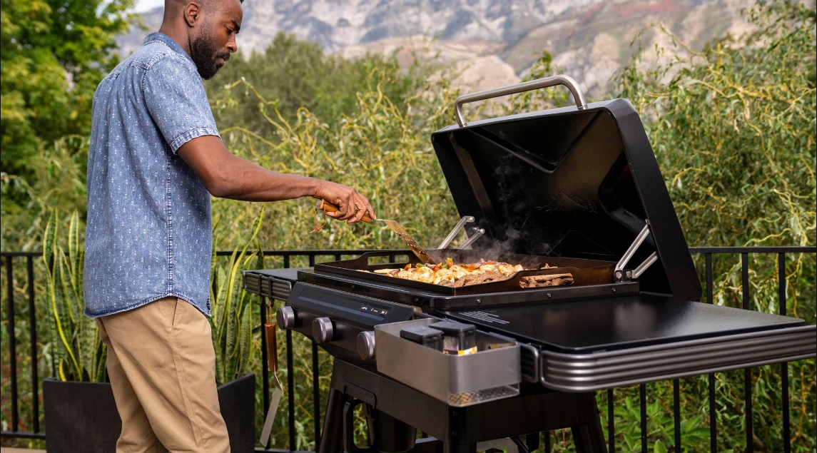 Traeger Releases a Premium Griddle, the Traeger Flatrock - CookOut News
