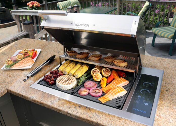 Kenyon Signature Grill with Warming Rack