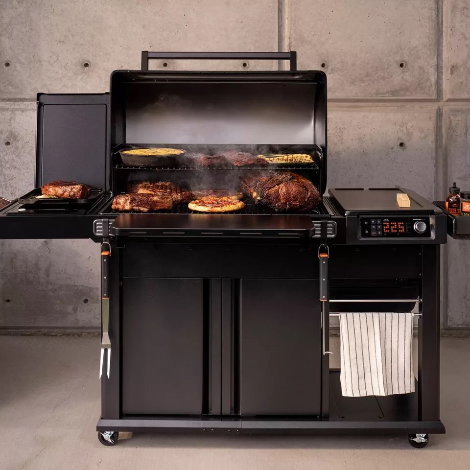 Traeger Woodridge Elite Pellet Grill